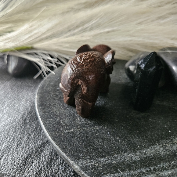 ADORABLE  Hand Carved Wooden Elephant - Picture 7 of 11